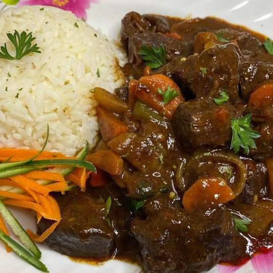 Caribbean Rindfleisch Stew mit Reis